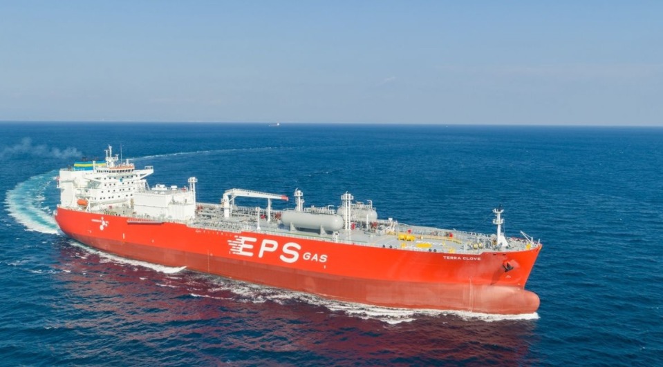 EPS接收全球首艘氨双燃料VLAC，氨动力航运迈入商业运营